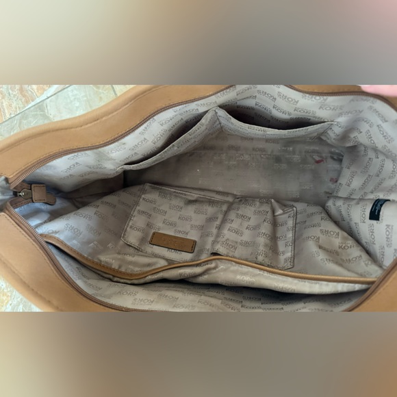 Michael Kors large signature tote - Picture 5 of 7